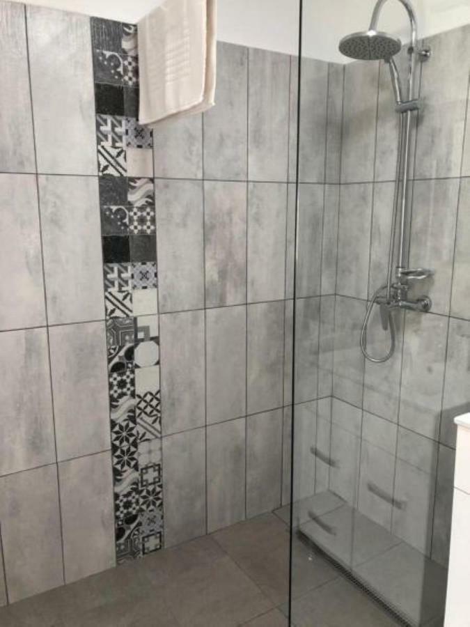 Casa Alise-Luise Lägenhet Braşov Exteriör bild